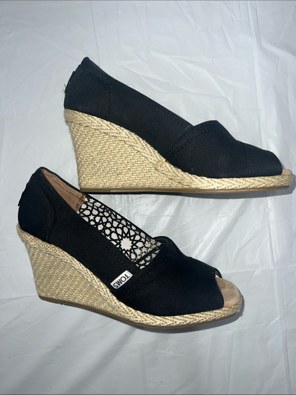 TOMS Black Canvas Open Peep Toe Espadrille Wedge Heels - Size 7W